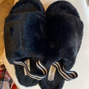Steve Madden slippers